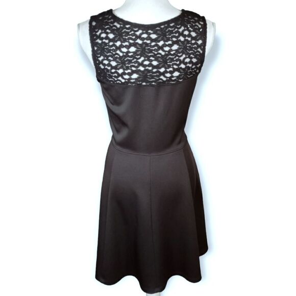 ENFOCUS STUDIO BLACK DRESS W/LACE DETAILING SZ.14 EUC - Picture 5 of 7